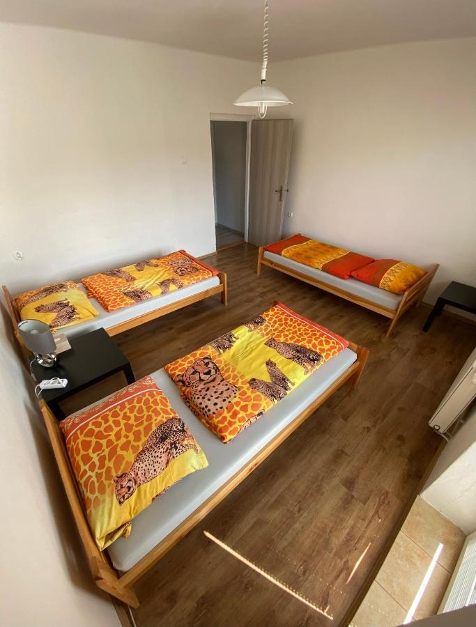 Spacious Apartment With Free Parking Zvolen Buitenkant foto